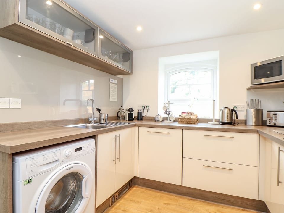 Fridge, dishwasher, electric kettle, toaster