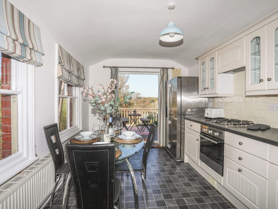 Cottage | Interior