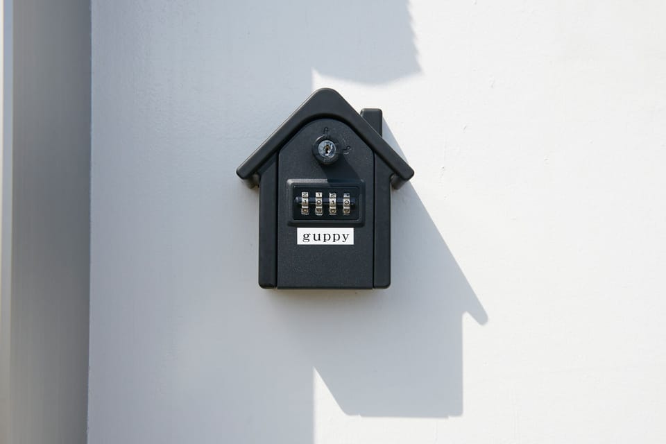 Check-in/check-out kiosk