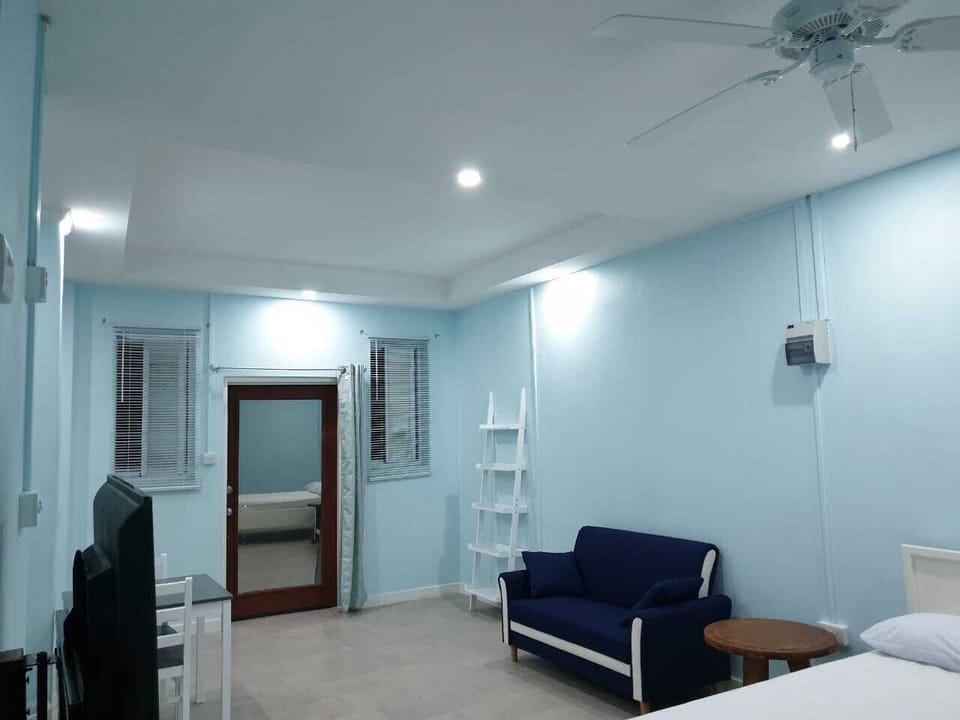 Classic Studio Suite | Living area