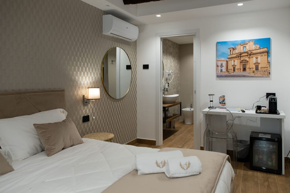 Superior Double Room, 1 Bedroom, Non Smoking, City View | Premium bedding, pillowtop beds, minibar, in-room safe