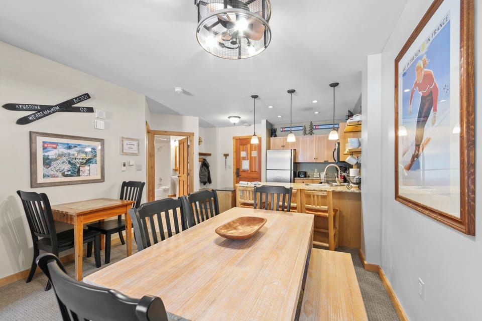 Condo (2 Bedrooms) | Property amenity