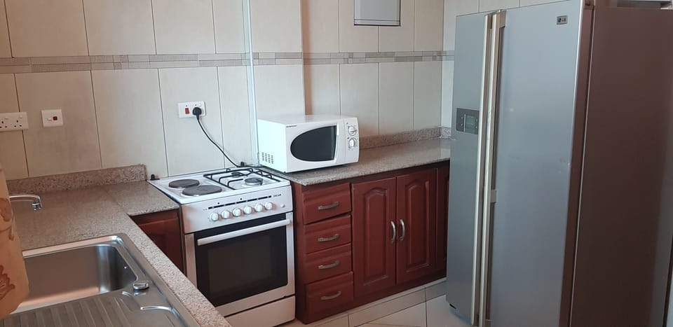Family Apartment, 2 Bedrooms | Private kitchen