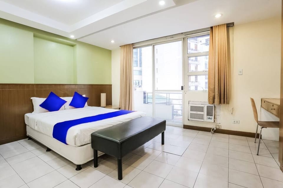 Standard Room | Individually decorated, desk, blackout drapes, free WiFi