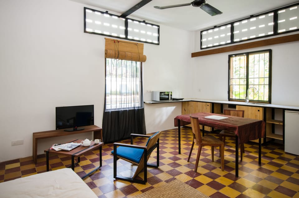 Apartment, Ground Floor | Private kitchenette | Coffee/tea maker, electric kettle
