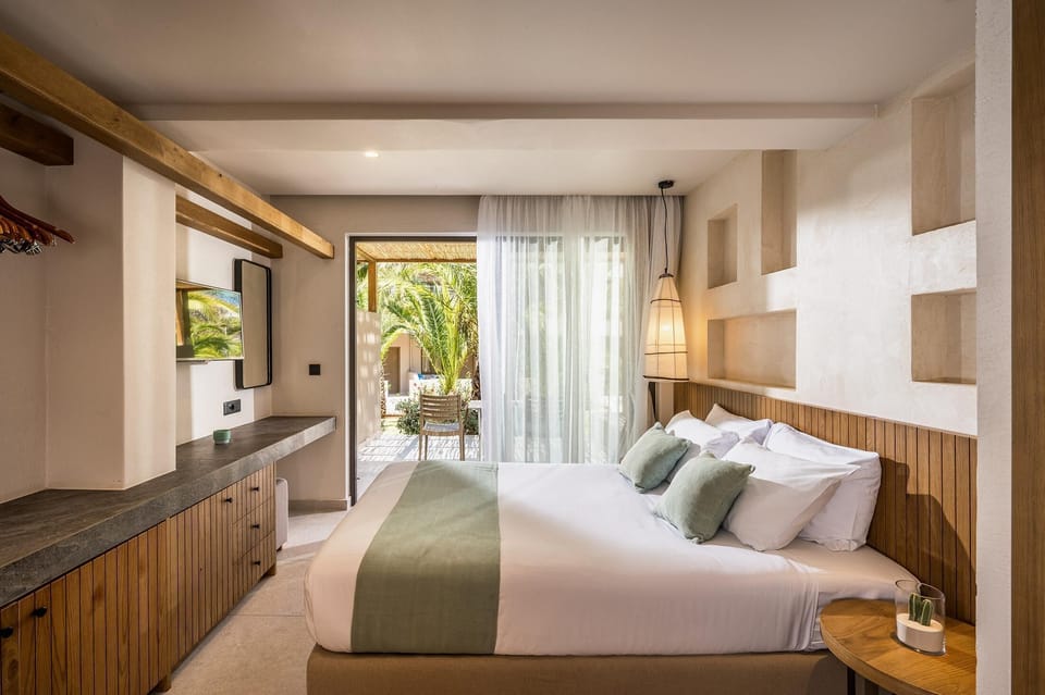 In-room safe, desk, iron/ironing board, free WiFi