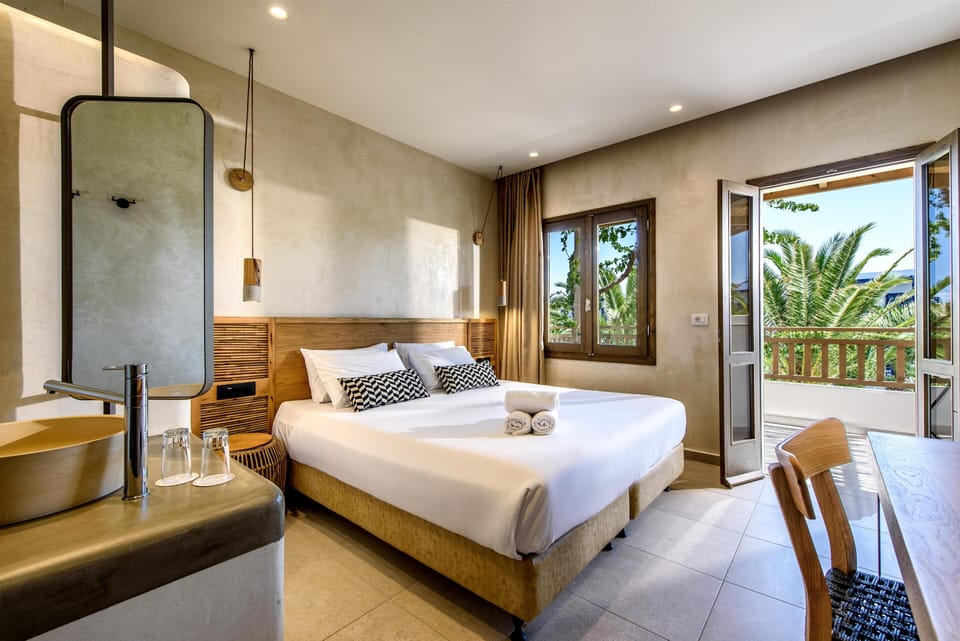 In-room safe, desk, iron/ironing board, free WiFi