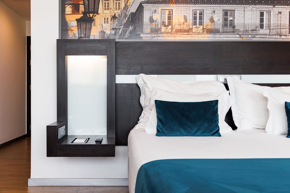 Executive Room, 1 Queen Bed with Sofa bed | Minibar, in-room safe, desk, laptop workspace