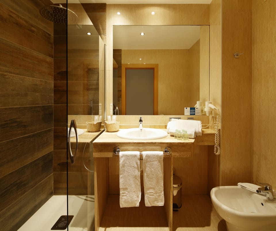 Bathroom shower