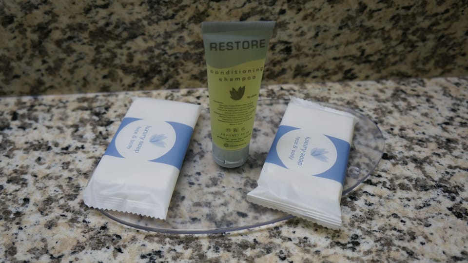 Shower, free toiletries, towels