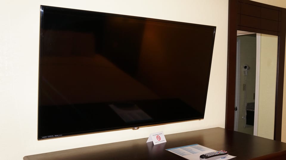 Desk, free WiFi, bed sheets