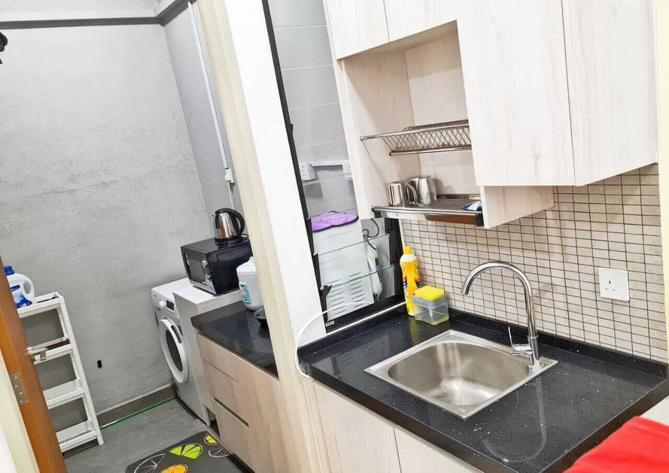 Apartment | Private kitchen | Full-size fridge, microwave, stovetop, rice cooker