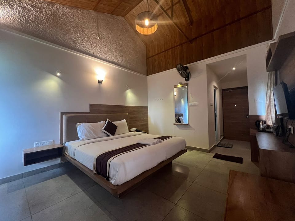 Premium Room, 1 Queen Bed, Balcony | Bed sheets