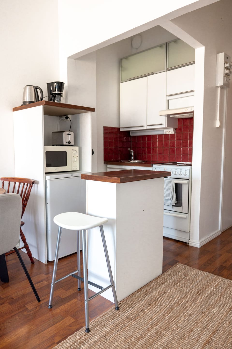 Comfort Apartment | Private kitchen | Fridge, microwave, oven, stovetop