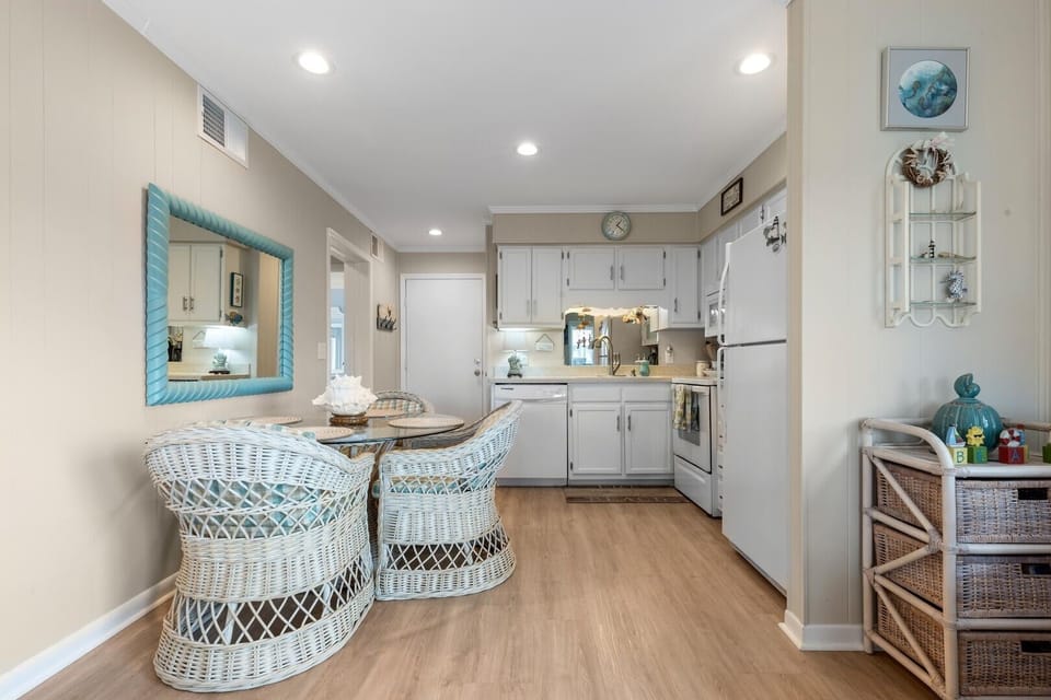 Condo, 2 Bedrooms | Private kitchen | Coffee/tea maker, fridge, oven, toaster