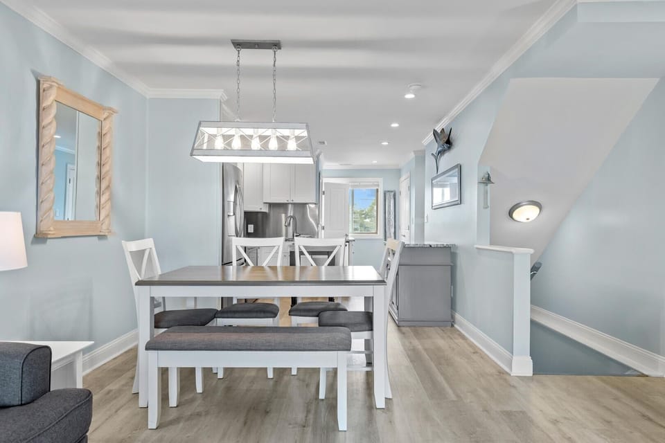 Condo, 4 Bedrooms | Dining