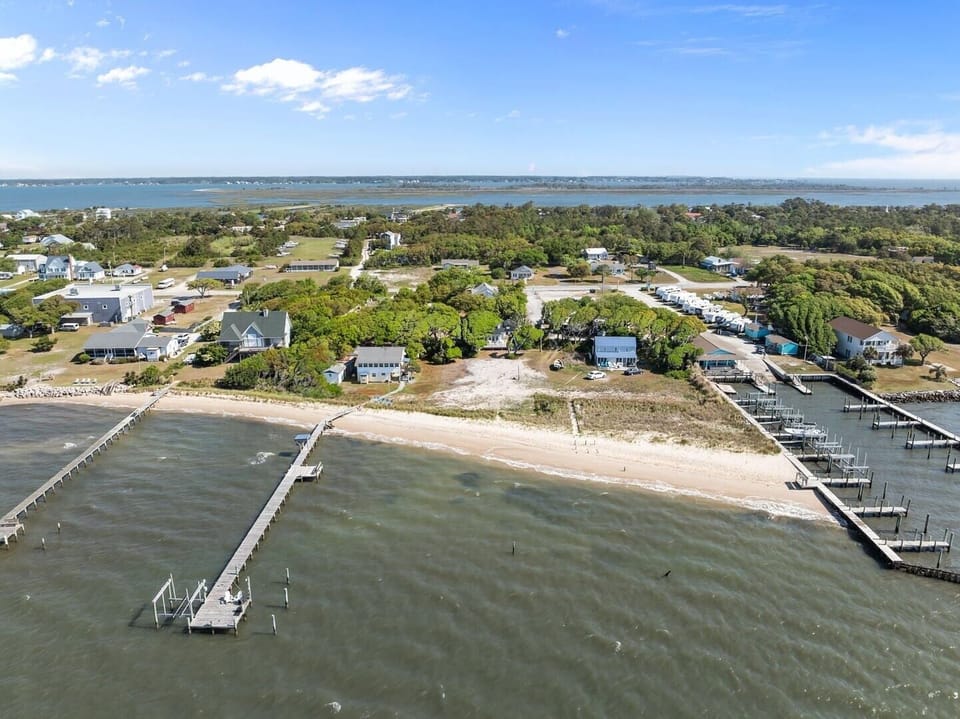 House, 3 Bedrooms | Aerial view