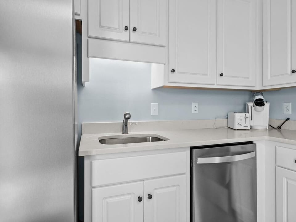 Condo, 2 Bedrooms | Interior