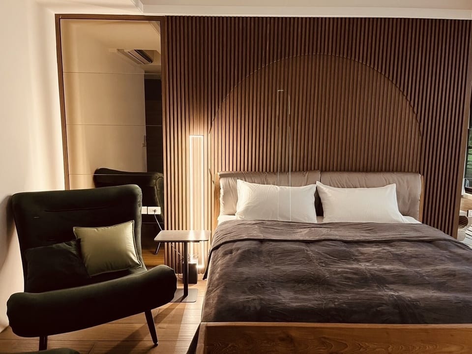 Deluxe Double Room | Free WiFi, bed sheets