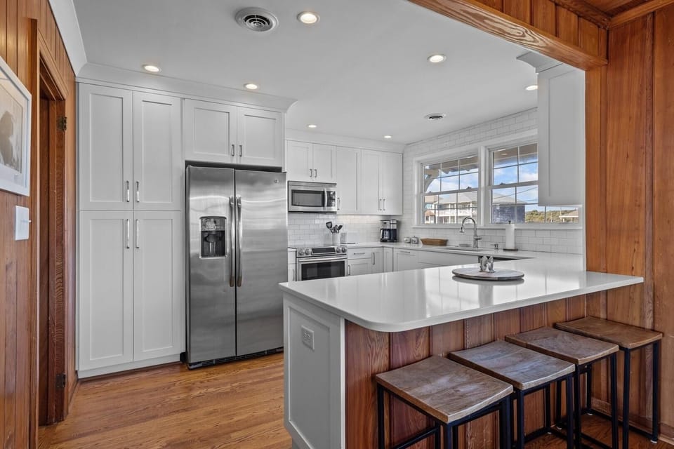 House, 5 Bedrooms | Private kitchen | Fridge, oven, coffee/tea maker, toaster