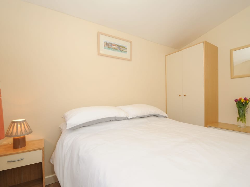 2 bedrooms, individually decorated, individually furnished