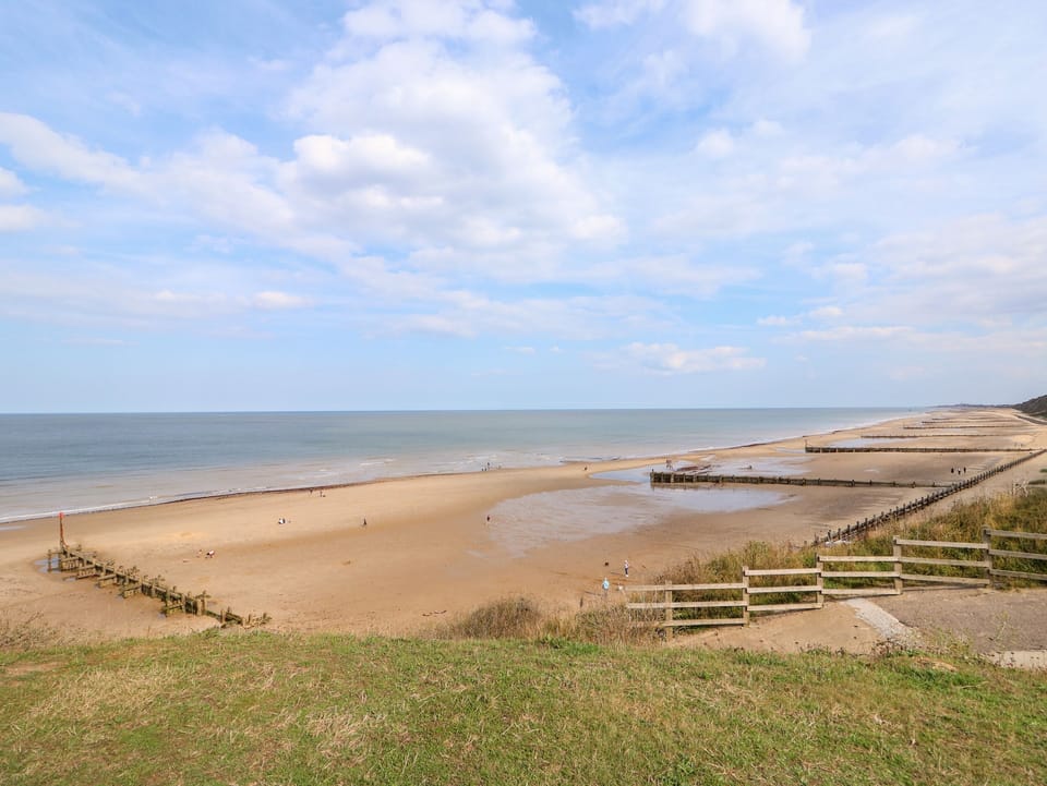 12 The Dell Cottage in Mundesley
