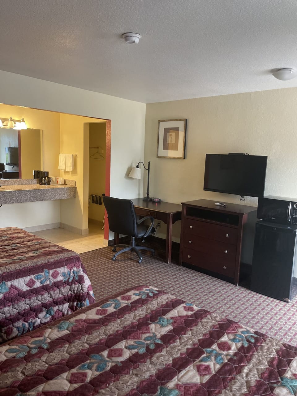 Standard Double Room, 1 Double Bed, Non Smoking | Desk, free WiFi, bed sheets