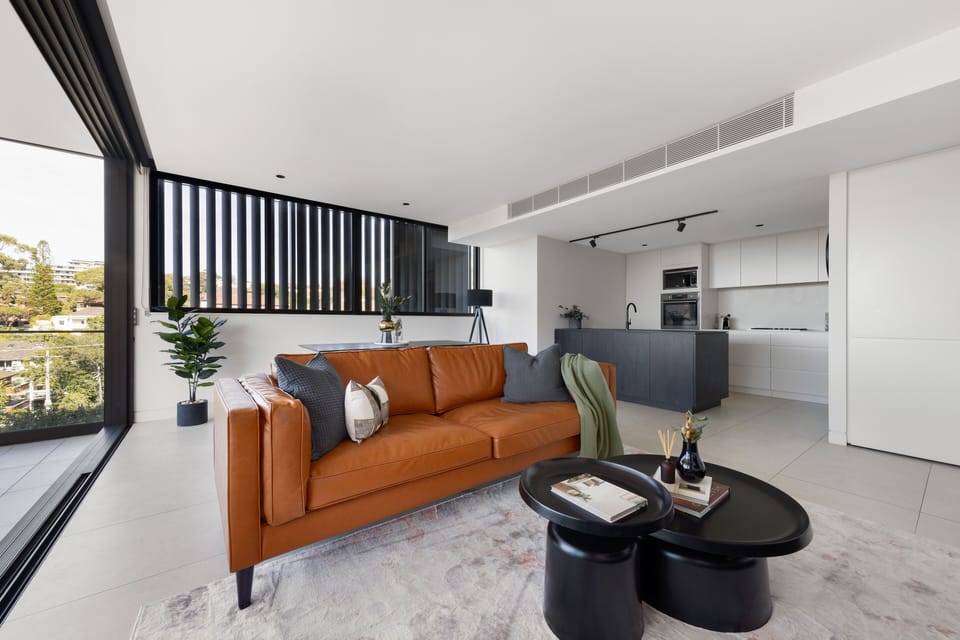 One Bedroom Apartment With Parking | Living area