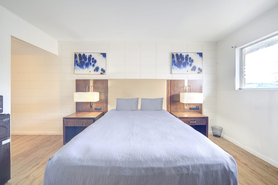 Room (1 Full Bed) | Free WiFi, bed sheets