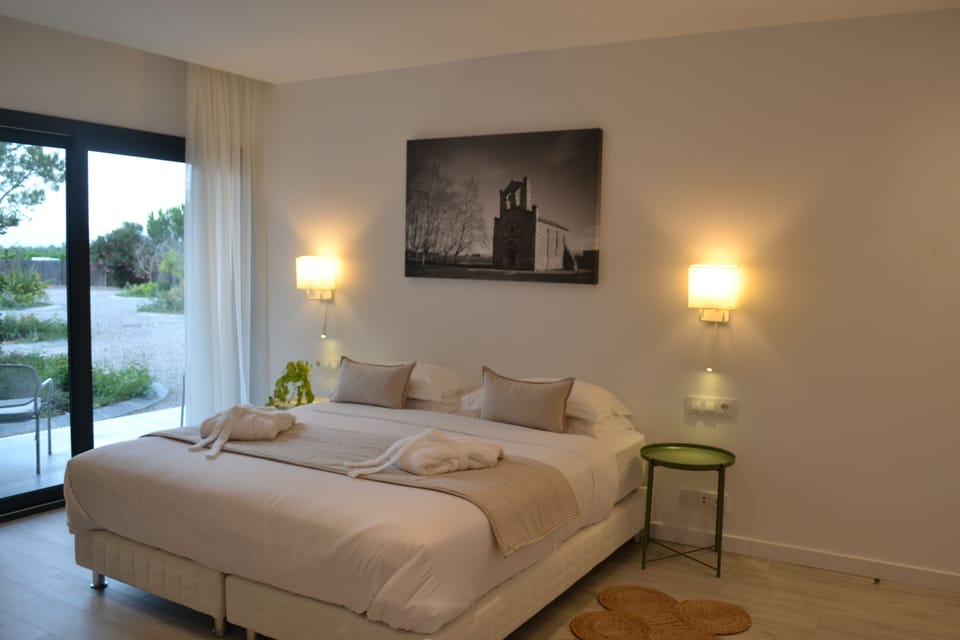 Superior Double Room, Terrace | Premium bedding, minibar, in-room safe, blackout drapes