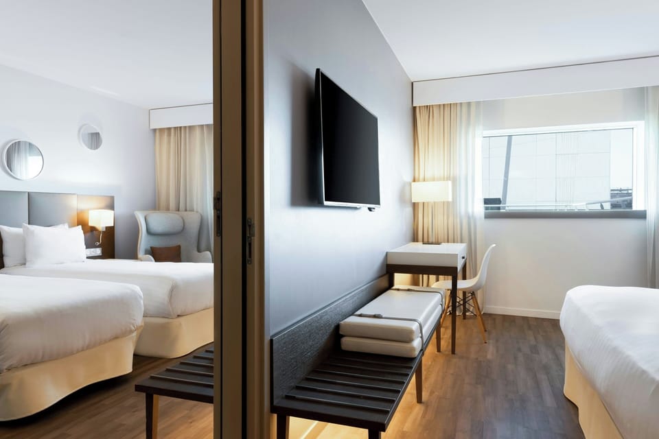 Room, 1 Double Bed | Premium bedding, minibar, in-room safe, desk