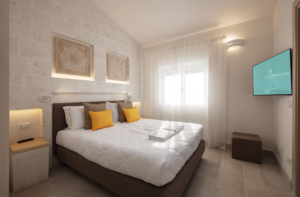 Minibar, in-room safe, soundproofing, travel crib