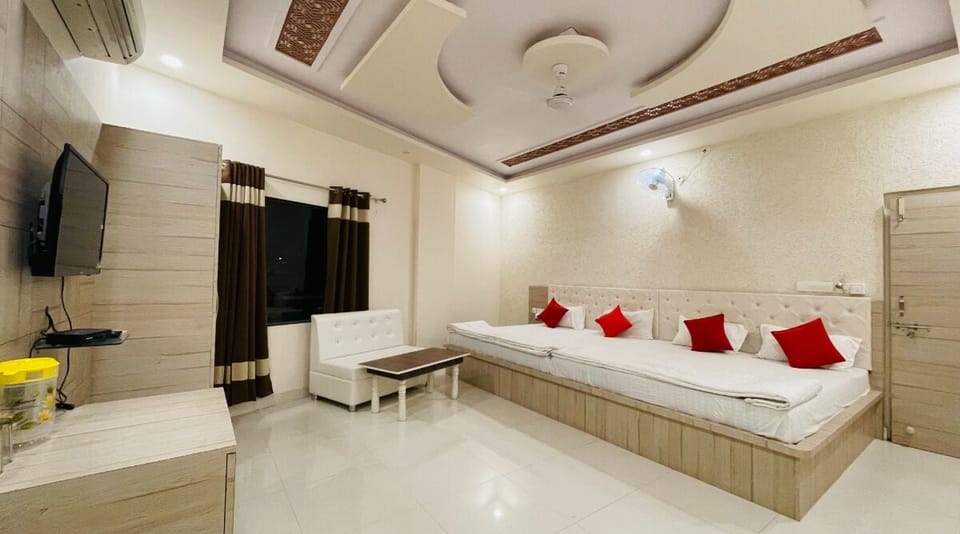 Luxury Quadruple Room | Soundproofing