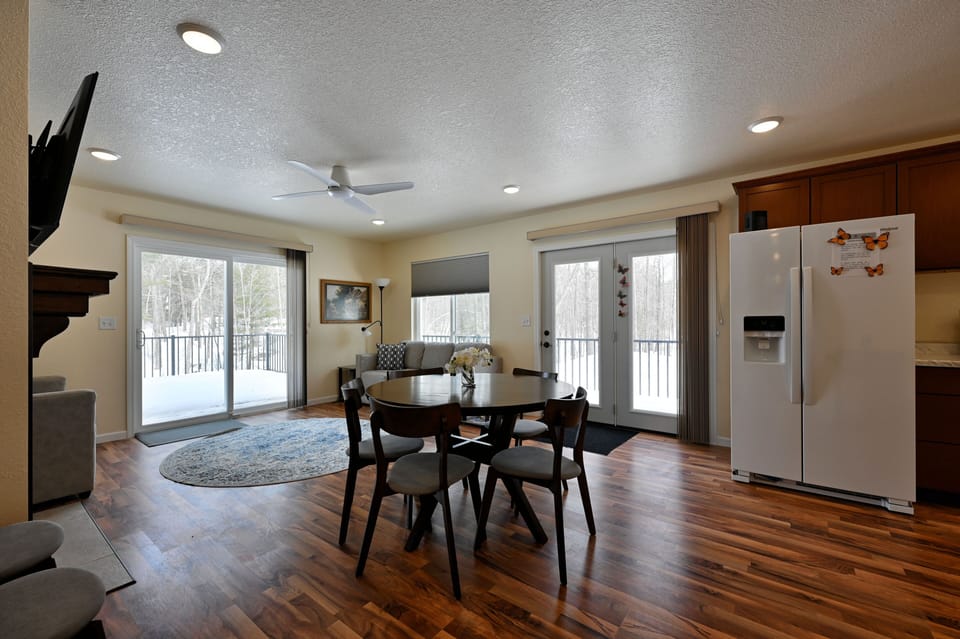 House, 3 Bedrooms | Dining