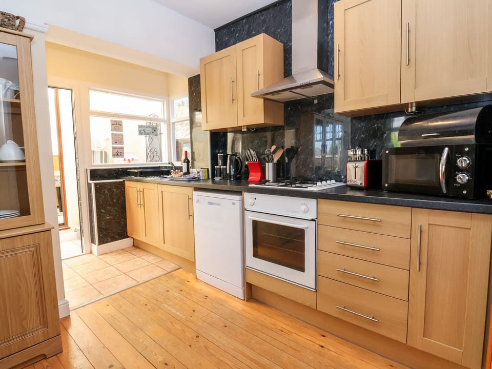 Fridge, microwave, dishwasher, toaster