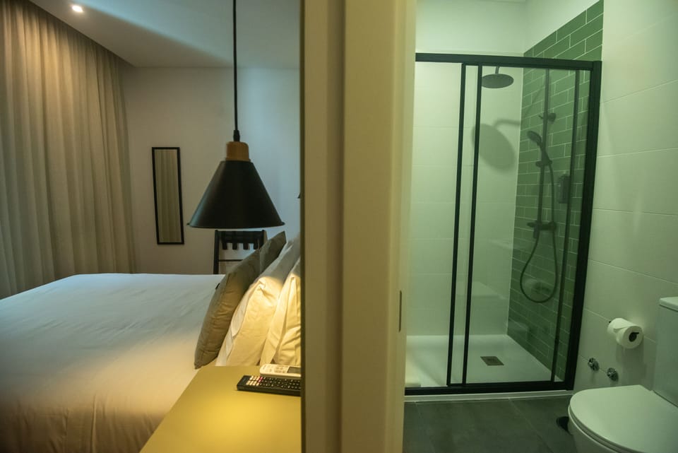 Deluxe Room | Desk, free WiFi, bed sheets