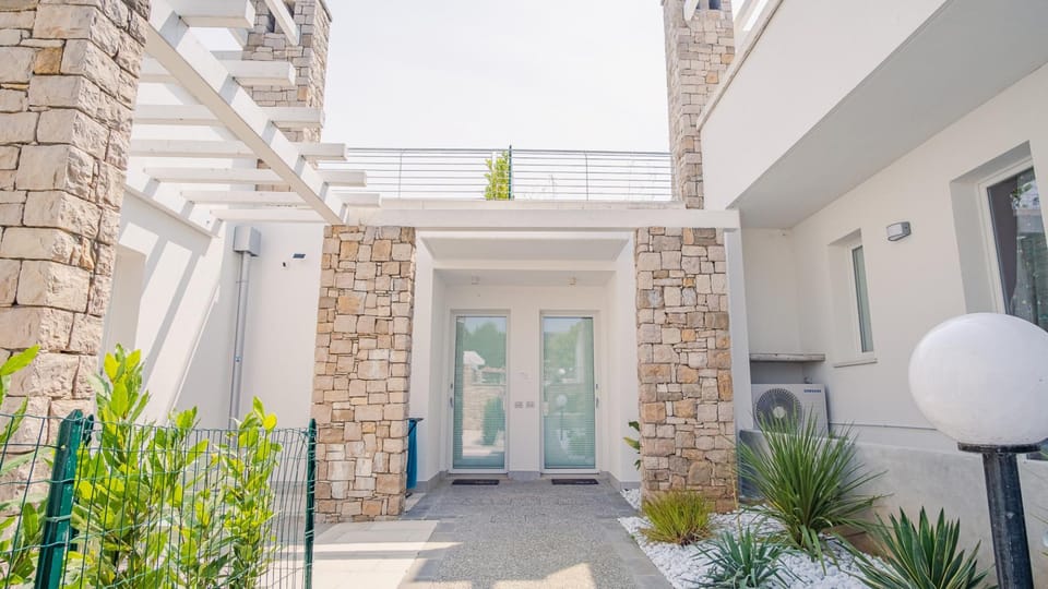 House | 1 bedroom