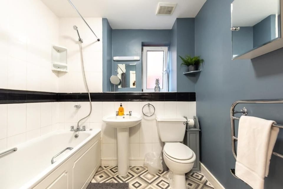 Black Moon 2 bed 2 bath Central location Apartment in Southampton