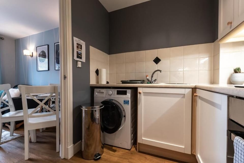 Apartment | Private kitchen | Fridge, microwave, oven, stovetop