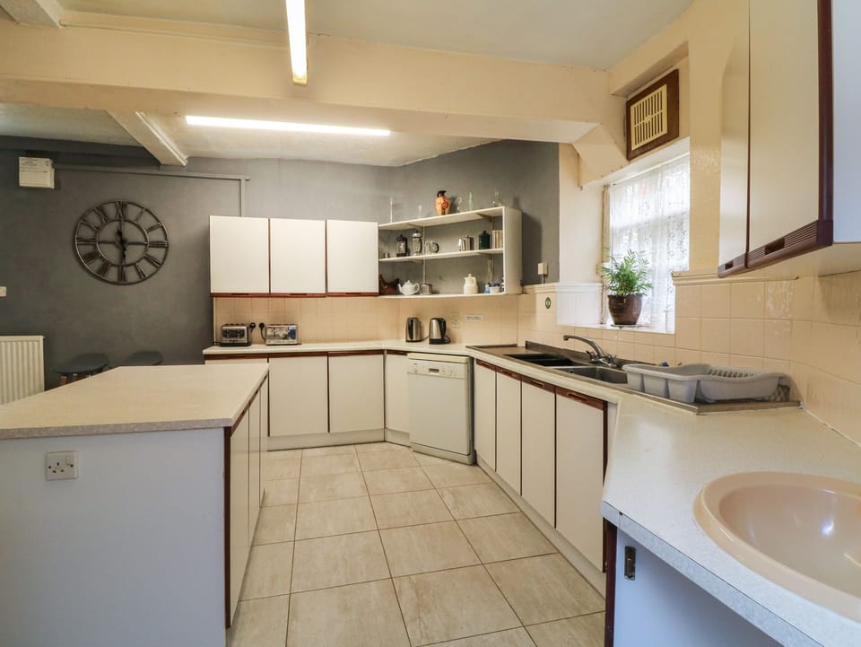 Fridge, dishwasher, electric kettle, toaster