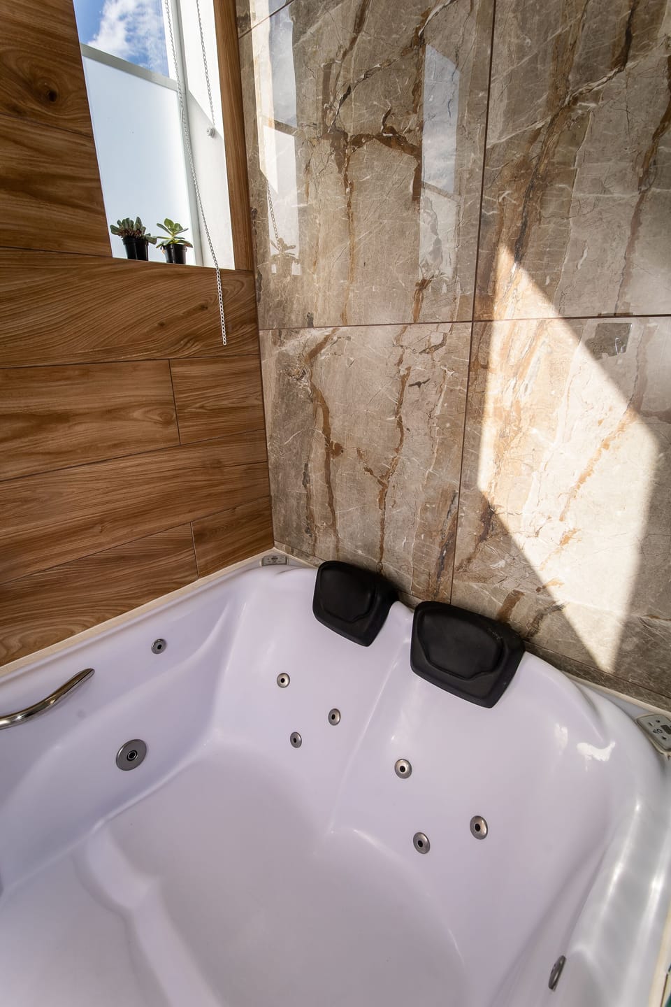 Luxury Room, 3 Bedrooms | Bathroom