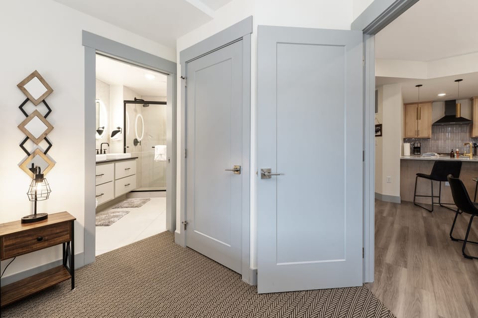 Condo, 1 Bedroom | Bathroom | Towels, shampoo