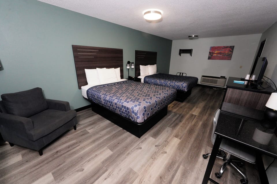 Room | Desk, free WiFi, bed sheets
