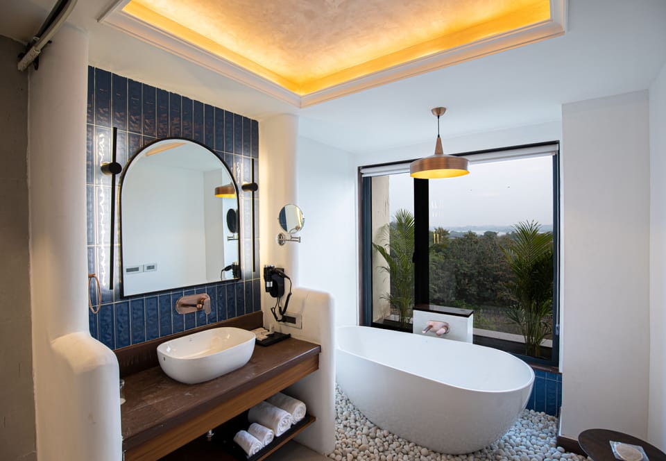 Presidential Suite Room | Bathroom | Free toiletries, hair dryer, bathrobes, slippers