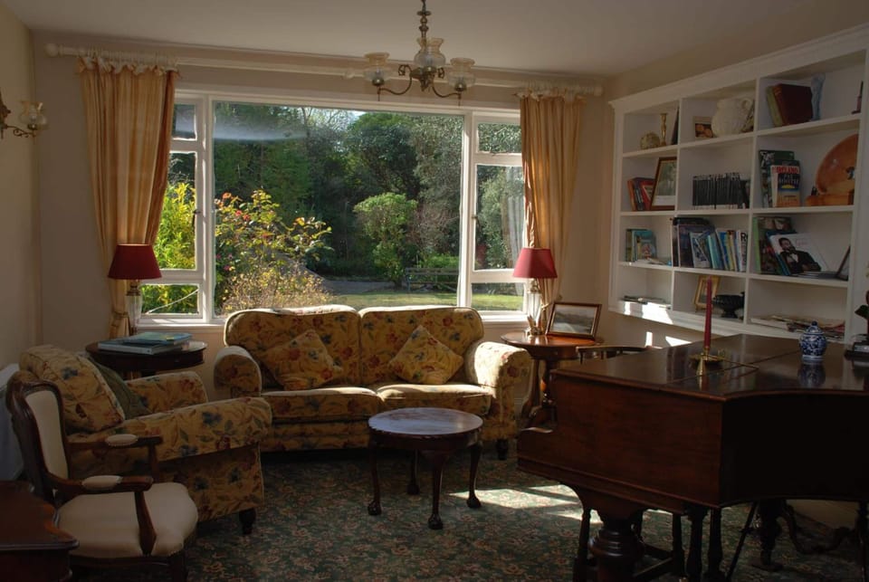 Casey's Hotel Glengarriff Hotel in County Kerry