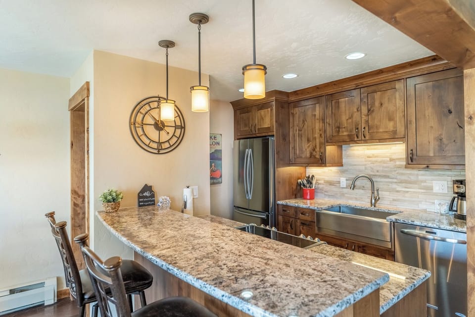 Condo (2 Bedrooms) | Property amenity