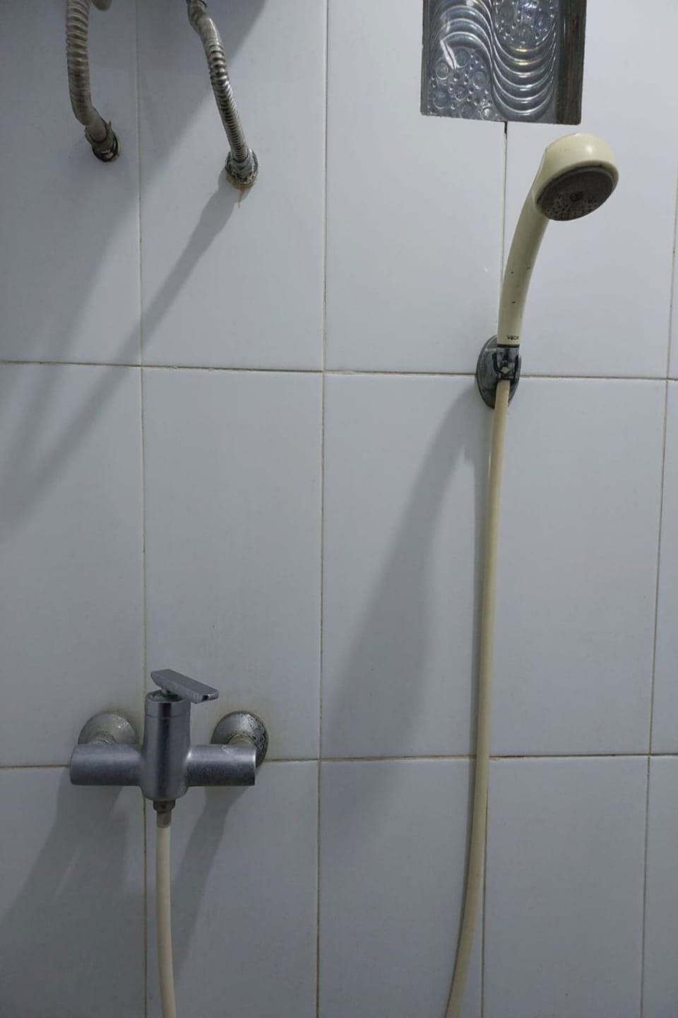 Standard Double Room | Bathroom | Shower, rainfall showerhead
