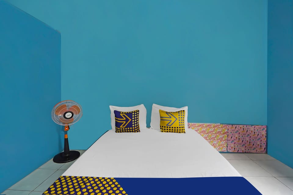 Double Room | Laptop workspace, free WiFi, bed sheets