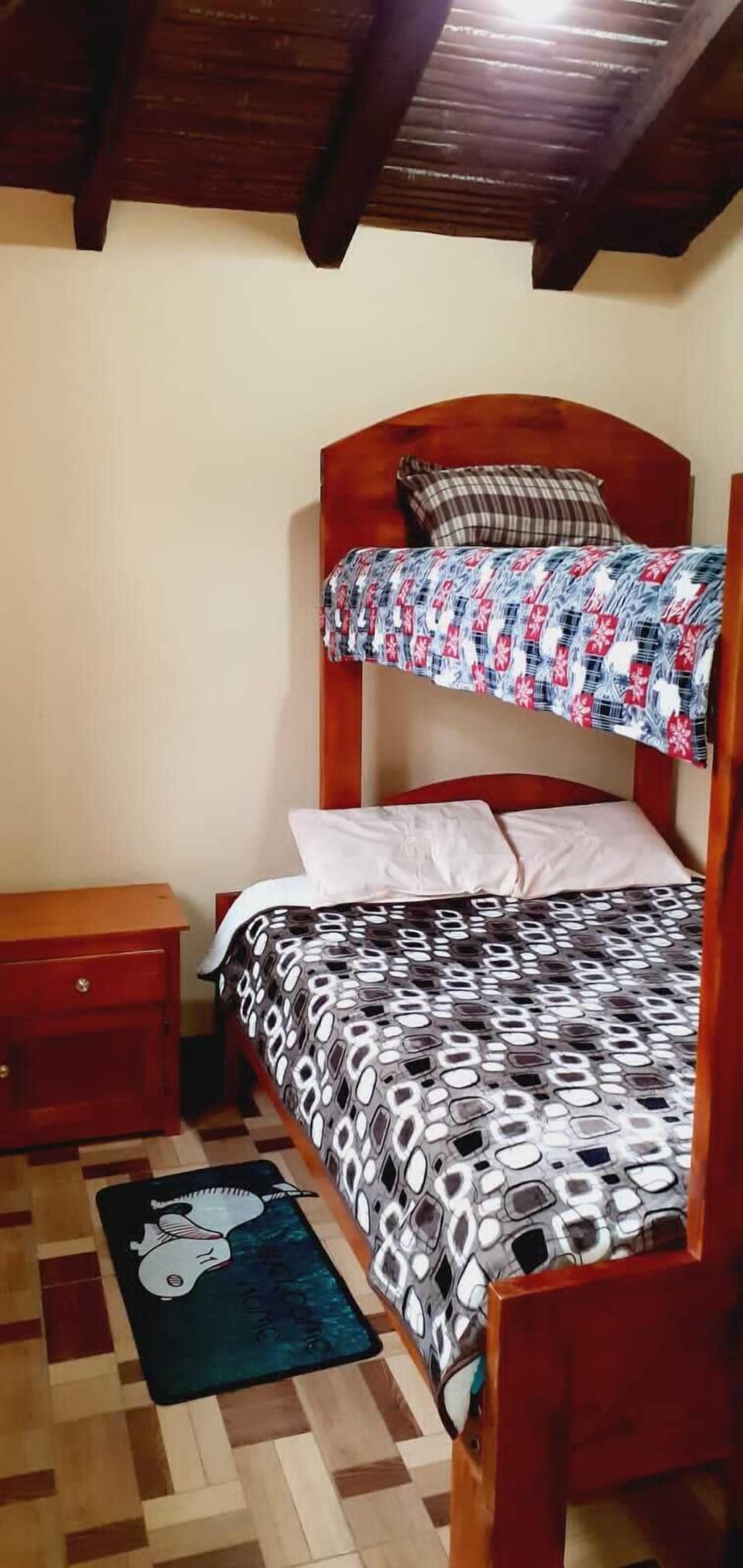 Basic Shared Dormitory, 1 Bedroom, Shared Bathroom, Mountain View | WiFi (free)