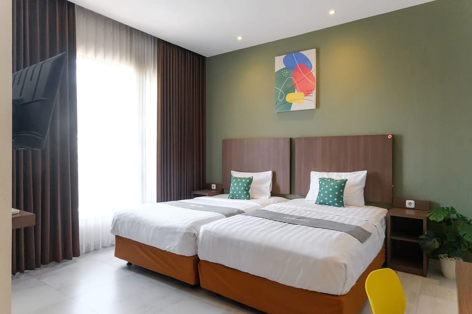 Deluxe Twin Room | Desk, free WiFi, bed sheets